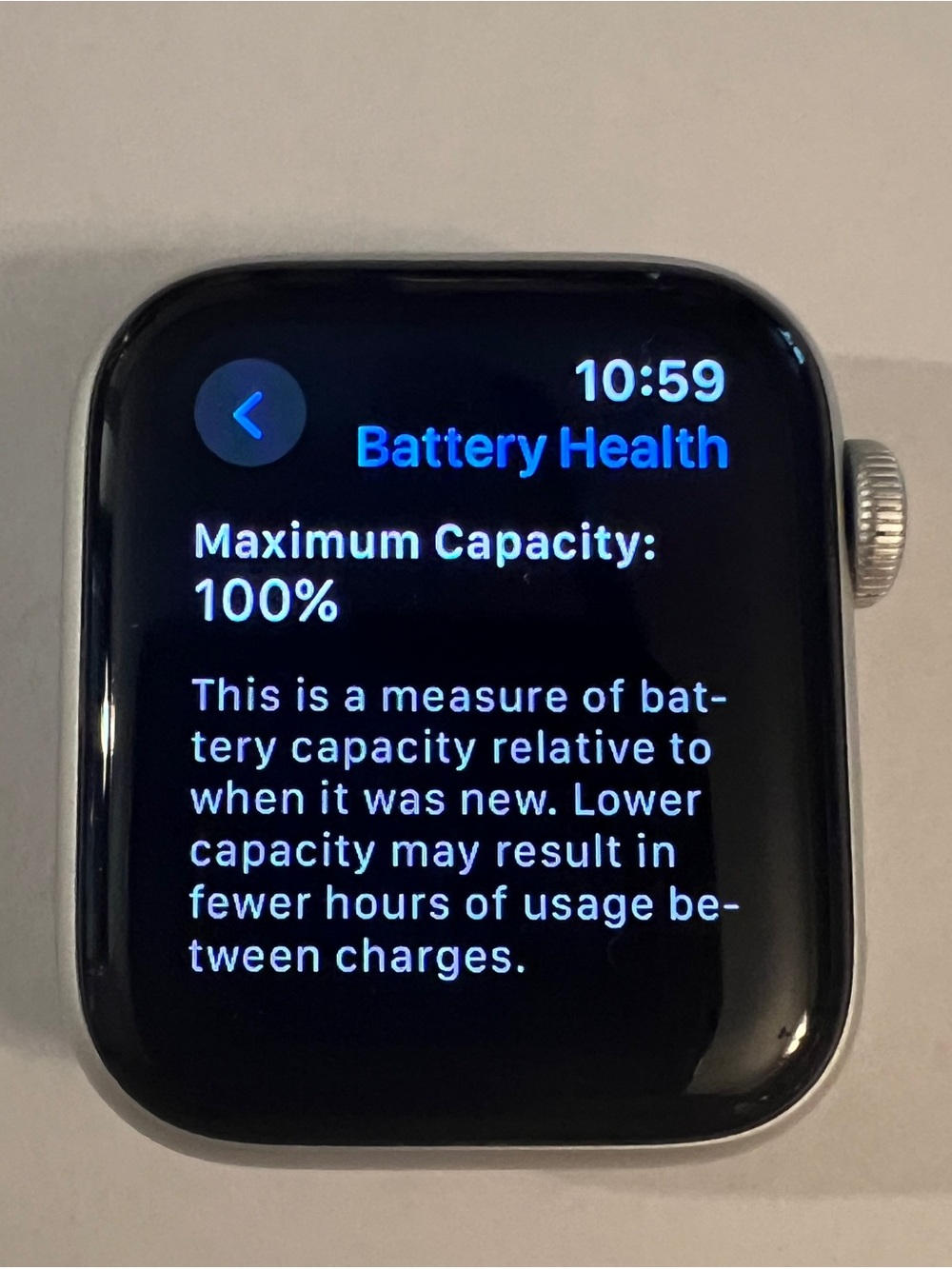 Apple Watch (100% Battery Heath) SE 40mm - Picture 11 of 12